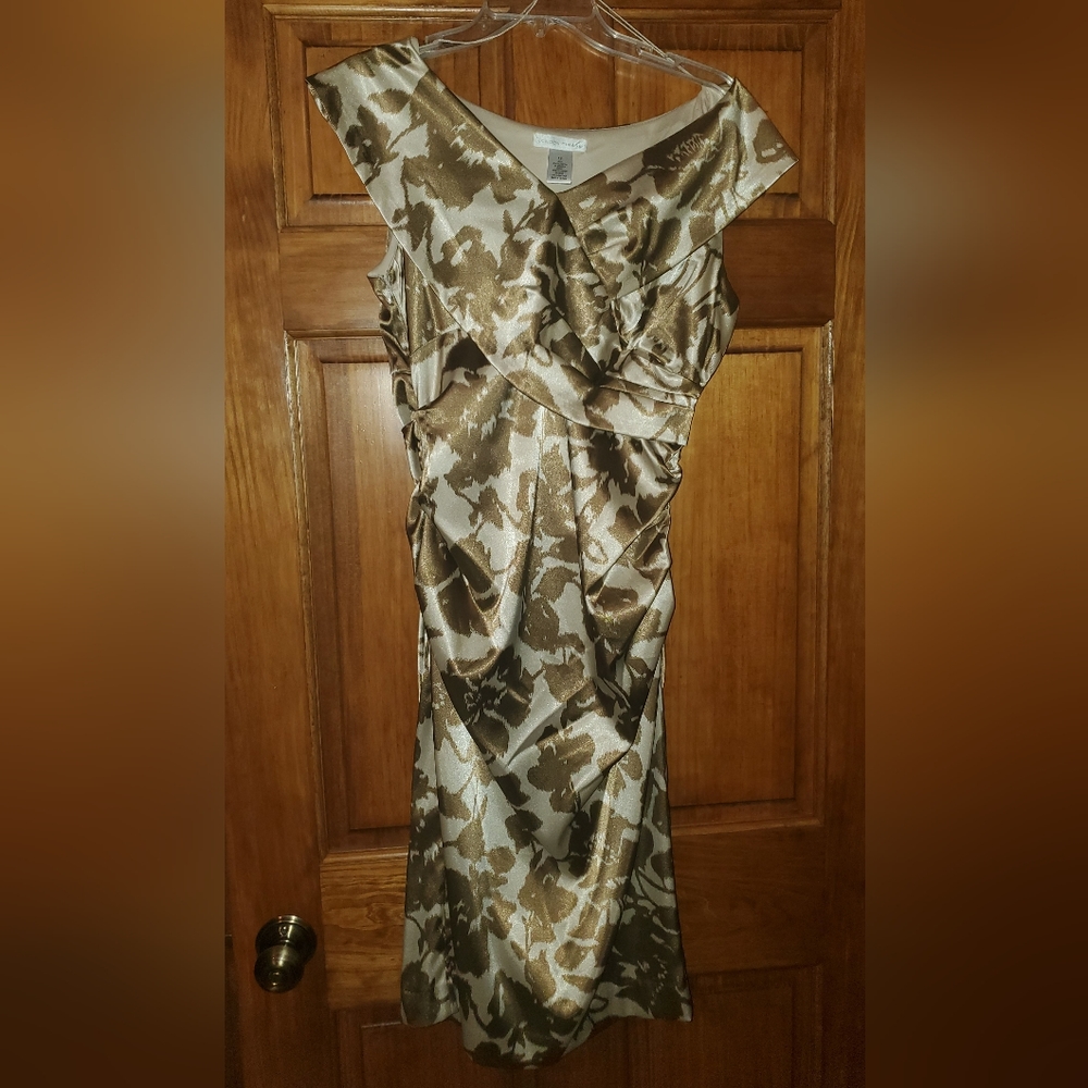 London Times Taupe Champagne Ruched Sheath Dress 12 NWOT Classic Jackie O.